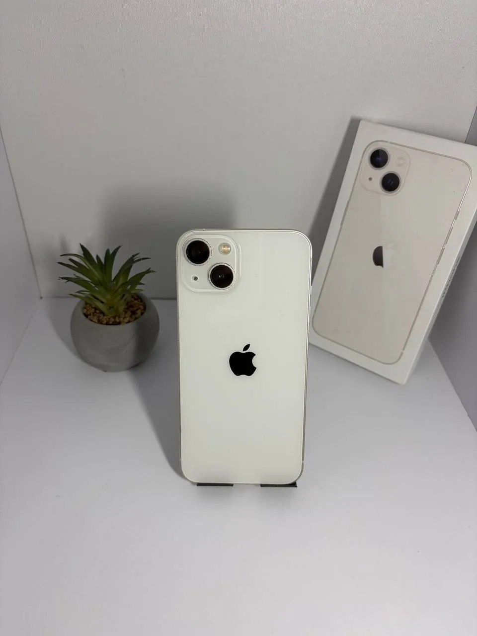 iPhone 13 128GB Starlight