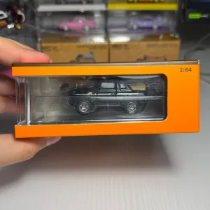 Масштабні моделі 1:64 GCD / Tarmac Works Mercedes-AMG G63