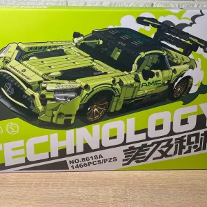 Конструктори Technic: Mercedes AMG, Ferrari Formula 1, Porsche 911, Land Rover Defender