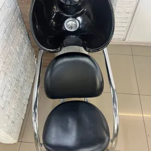 Перукарська мийка професійна з кріслом чорна