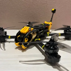 FPV дрон SpeedyBee Mario 5 XH Advanced з моторами iFlight XING-E Pro
