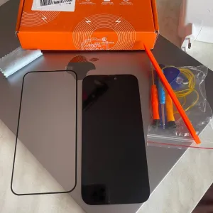 Дисплейний модуль ARSSLY для iPhone 16 Pro Max з комплектом для заміни
