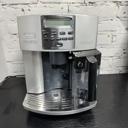 Кавомашина DeLonghi Magnifica Pronto Cappuccino