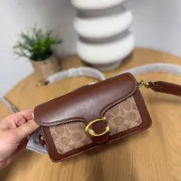 COACH Сумка жіноча шкіряна monogram карамельна