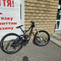 Specialized Demo 8 Carbon Downhill Bike