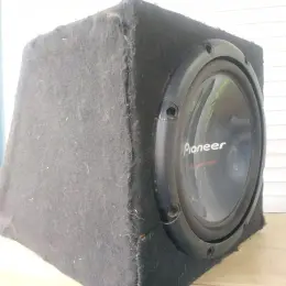 Автомобильный сабвуфер Pioneer (требует ремонта)