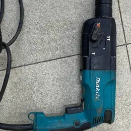 Перфоратор Makita HR 2450