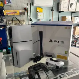 Sony PlayStation 5 1TB з 2 джойстиками