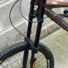Вилка Rock Shox Boxxer 2015