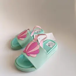 Mothercare Детские сандалии с декором в виде ракушки