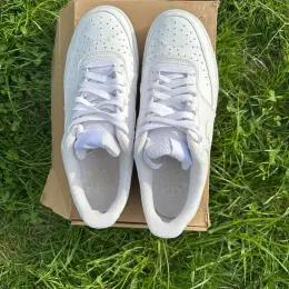 Кросівки Nike Air Force 1 білі 42.5 розмір