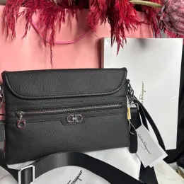 Мужская сумка Salvatore Ferragamo из натуральной кожи