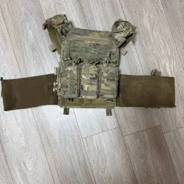 Плитоноска Ukrarmor з підсумками Real Defence