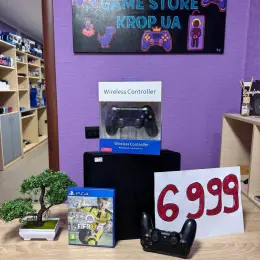 Игровая приставка PlayStation 4 Slim 500 GB с двумя геймпадами и игрой FIFA 17