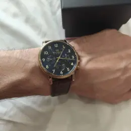 Tommy Hilfiger Чоловічий годинник з подряпинами на циферблаті