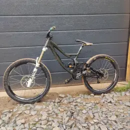 Specialized Demo 8 Carbon Downhill Bike
