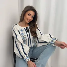 Вишиванка жіноча біла з вишивкою розміри S, M, L