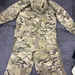 Британський костюм Gore-Tex розмір М