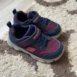 Кросівки Skechers оригінал розмір 27