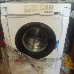Стиральная машинка Indesit OMTWSE 61051WK, 6 кг, новая