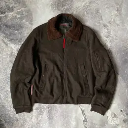 PRADA Верхній одяг