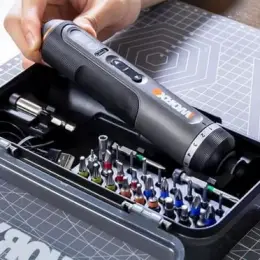 Акумуляторна викрутка Worx WX242 з набором з 30 насадок