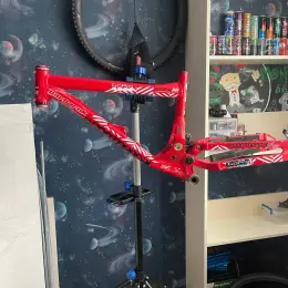 Рама Commencal Supreme DH 26/29 M 2010