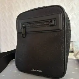 Calvin Klein сумка чорна