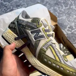 New Balance 1906R
