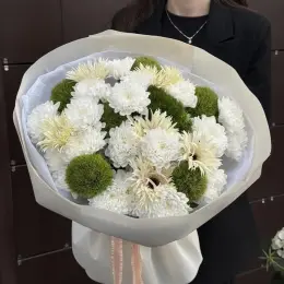 Елегантний букет із гвоздик, гербер та гарденії