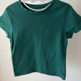 Дитячий одяг H&M: футболки та шорти