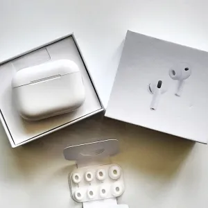 Продам AirPods Pro 3.