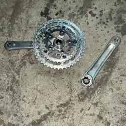 Шатуни з зірочками Shimano Dior