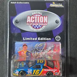 Ford Thunderbird #16 Ted Musgrave 1997 1:64 Scale Collectible