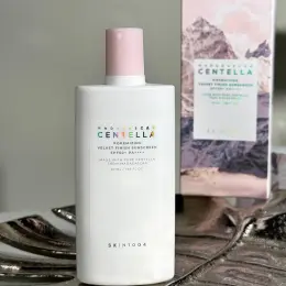 Сонцезахисний крем для обличчя SKIN1004 Madagascar Centella Poremizing Velvet Finish Sunscreen SPF50 50 ml
