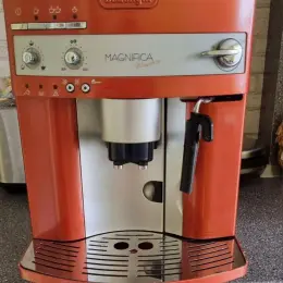 Кавомашина DeLonghi Magnifica Eleganza ESAM 3240.O Orange (вживана)