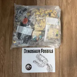 LEGO конструктори: Fiat 500, Jurassic World Тиранозавр Рекс, Lamborghini Sian