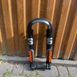 Вилка Fox 36 Factory Boost 27.5