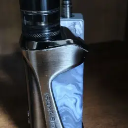 Centaurus B80 AIO та Innokin Kroma 217 з баком Berserker 2