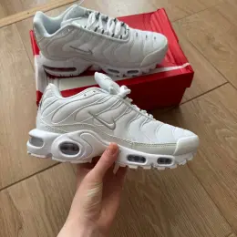 Кросівки Nike Air Max TN білі
