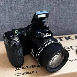 Фотоапарат Nikon з комплектом: сумка, зарядне, карта пам'яті