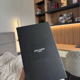 Сумка клатч Saint Laurent на ланцюжку