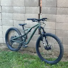 Specialized Stumpjumper Comp 2023 трейловый двухподвес