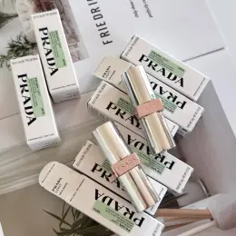 Бальзам для губ PRADA LIGHT Glowing Lipcolor U0014White, U016 Rose