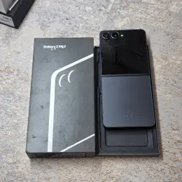 Samsung Galaxy Z Flip 7 12/256 GB