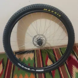 Заднє колесо 29" під касету з ротором Shimano 160mm та покришкою Maxxis Rekon