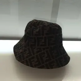Панама Fendi