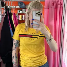 Жіноча футболка Tommy Hilfiger Оригінал Розмір M/L/XL
