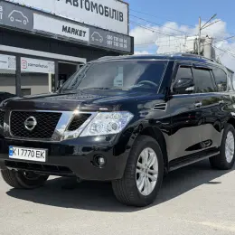 Nissan Patrol 2011 5.6 л Газ/Бензин Чорний
