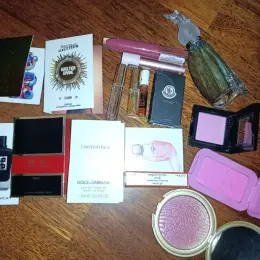 Парфюмерия и косметика: Anna Sui, Byredo, Chanel, Bobby Brown, Kiko, L'Oréal, Catrice, Nyx
